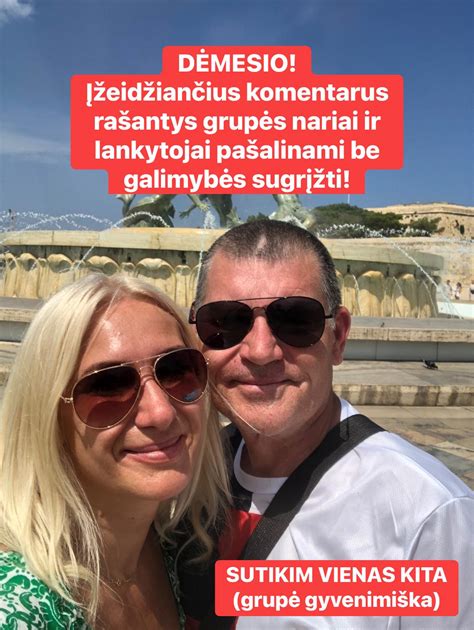 Žmonių grupė, palaikanti vienas kitą