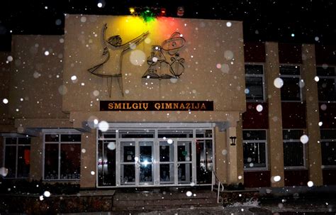 Smilgių gimnazijos pastatas