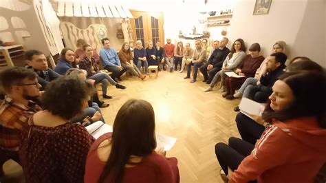 Valdorfo darželio aplinka su natūraliomis medžiagomis ir žaislais
