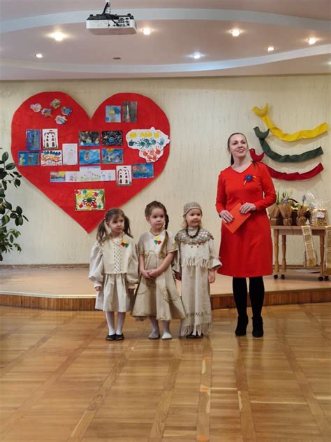 vaikai švenčia gimtadienį su dainomis