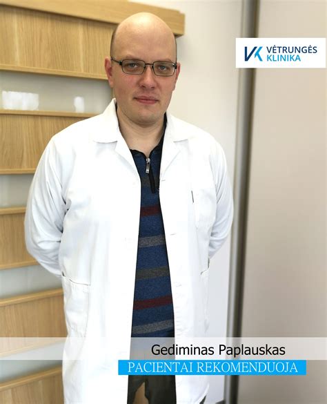 Gydytojas konsultuoja tėvus