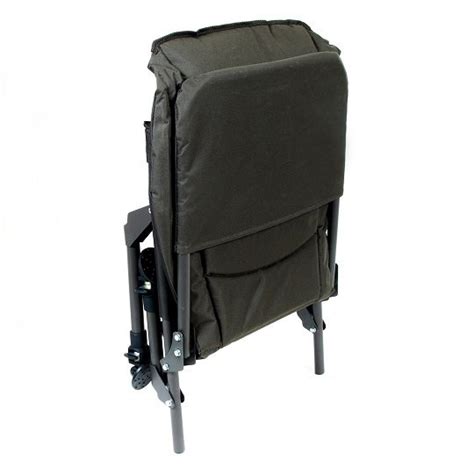 Karpinė kėdė su reguliuojamomis kojomis ir paminkštinimu