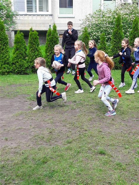 Žmonės, užsiimantys įvairiomis sporto šakomis