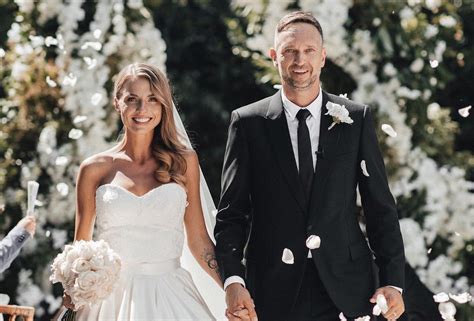 Vaida Poderytė-Bernatavičė su naujagime dukra