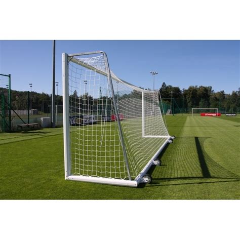 Mobilūs futbolo vartai su ratukais