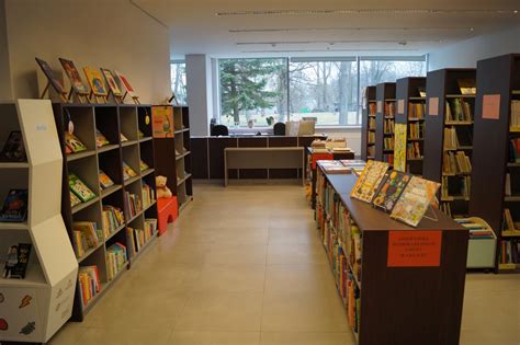 Vaikų bibliotekos skyriaus knygų išdėstymas
