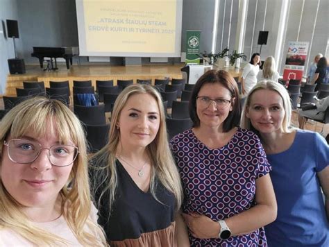 Mokytojai dalyvauja konferencijoje