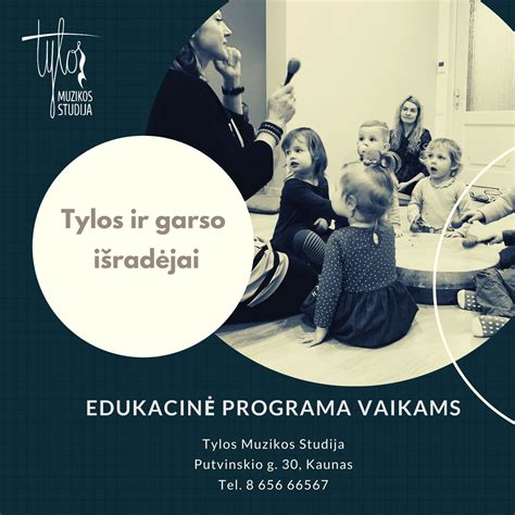 Vaikai, žaidžiantys su muzikos instrumentais