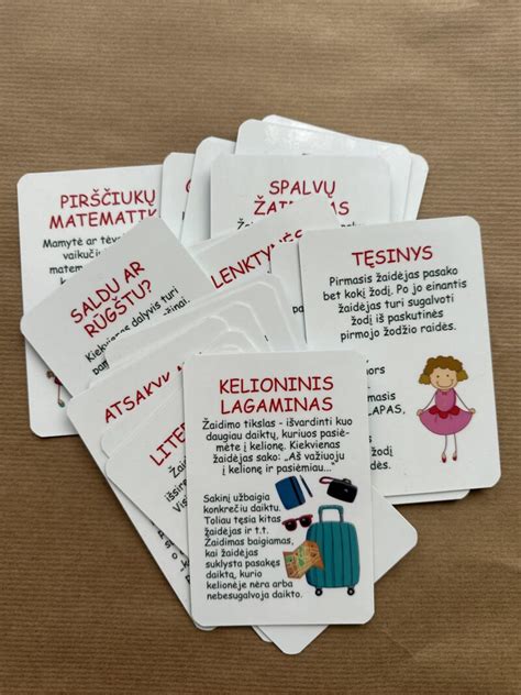 scheminis automobilio salonas su pažymėtomis saugiausiomis vietomis vaikams