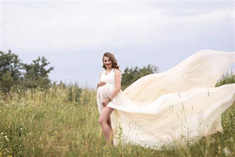 Nėščiosios pilvo kontūras 36 savaitę