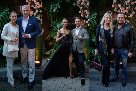 Žmonės, linksminasi gimtadienio šventėje