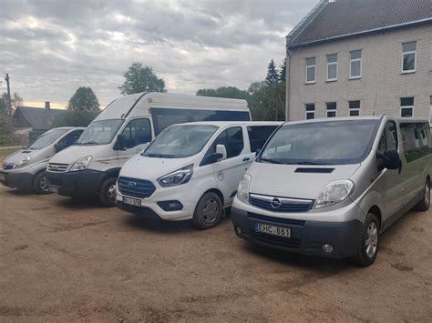 Automobiliai naudojami globos namų