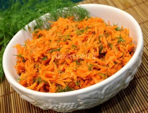 Morkų salotos su kiaušiniais