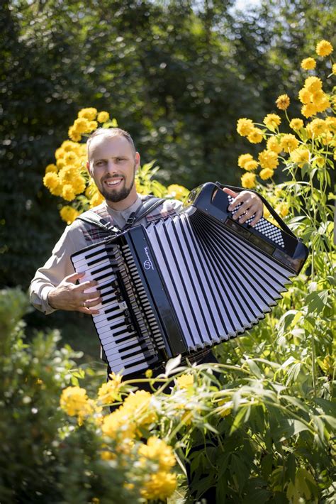 Muzikinis sveikinimas ant atviruko