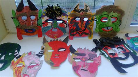 Užgavėnių kaukės vaikams