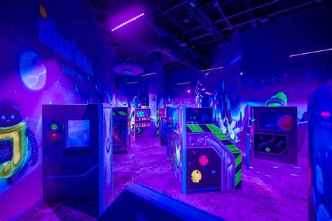 Laser Tag žaidimo atmosfera