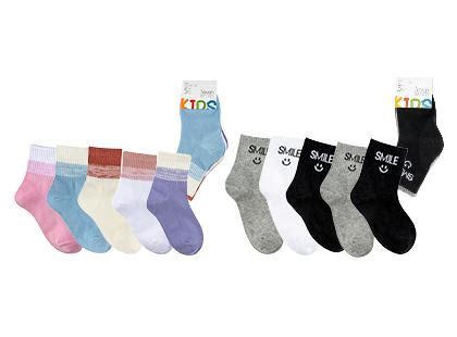 vaikiškos kojinės ir kepuraitė