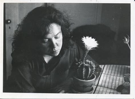 Janina Degutytė gamtoje