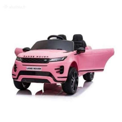 Šiuolaikinis elektrinis vaikiškas automobilis su pedalais