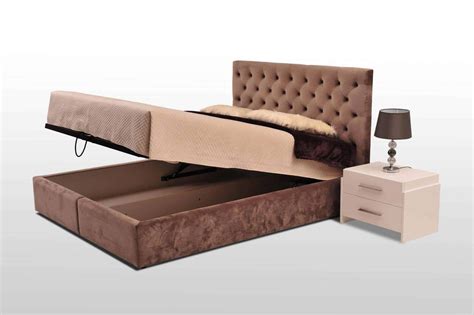 Schema, kaip viena lova gali transformuotis į kelis skirtingus baldus