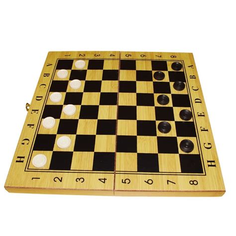 Medinė kryžiukų-nuliukų žaidimo lenta