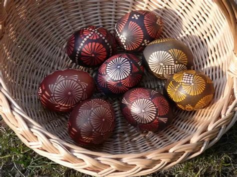 Velykų margučių marginimo procesas