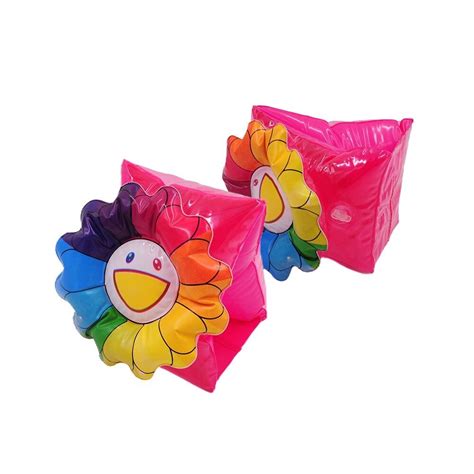 Vaikiškų plaukimo kepuraičių spalvų ir raštų įvairovė