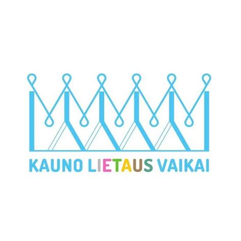 vaikai žaidžia lietuje su lietaus pirštinėmis