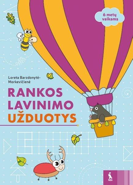 vaikas sprendžia užduotis lavinamojoje knygoje