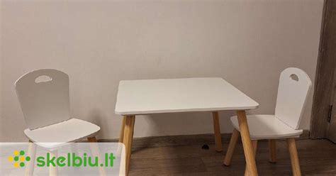 vaikiškas medinis staliukas su kėdutėmis