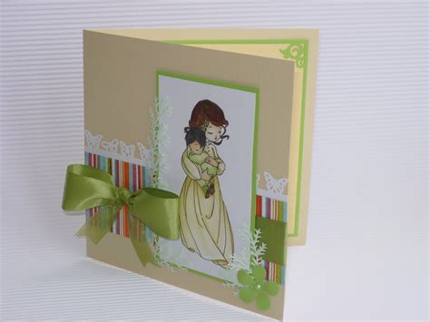 Vaikiškas atvirukas, dekoruotas spalvotomis sagomis