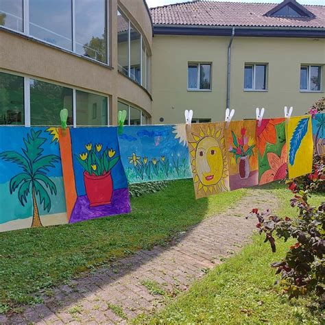 Istorinė nuotrauka pastato, kuriame įsikūrę socialinės globos namai