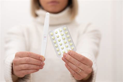 Paveikslėlis, vaizduojantis mifepristono ir misoprostolio tabletes.