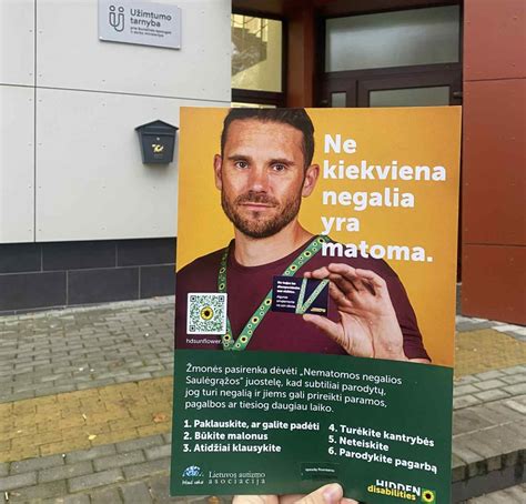 Asmenys, turintys negalią, dalyvauja užimtumo terapijoje