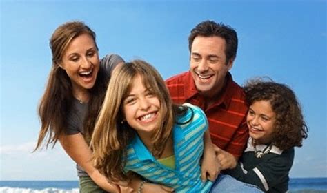 šeima laiminga po gimdymo