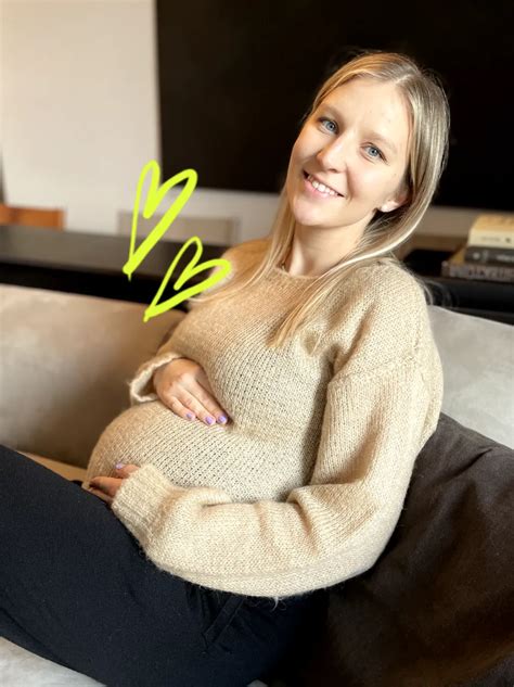 Kalė ruošiasi gimdymui guolyje