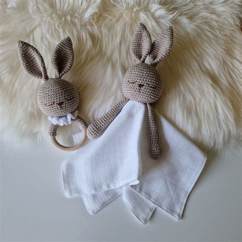 Rankų darbo nertas migdukas