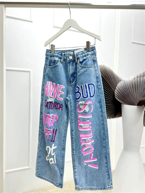 Vaikiški džinsai skirtingų stilių