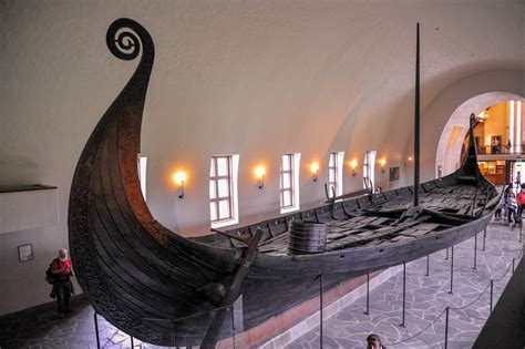 Vikingų laivas