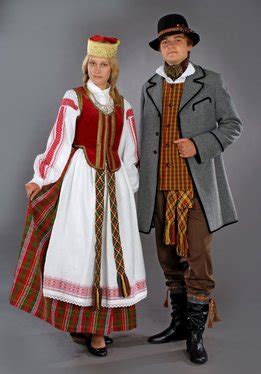 Lietuviški tautiniai drabužiai