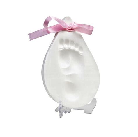 kūdikio rankytės ir kojytės sulenktos