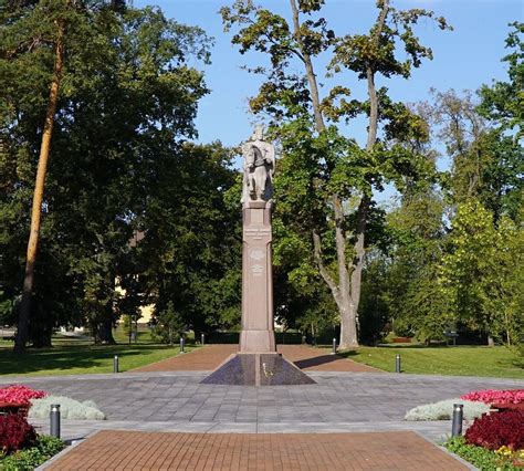 Augustas Rodenas, „Paminklas Balzakui“