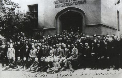 Stasio Šimkaus nuotrauka su partitūra