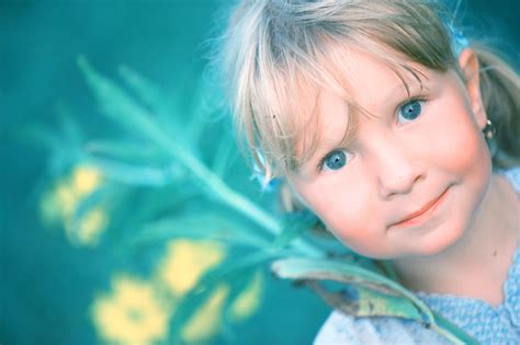 Vaikai su indigo spalvos aura