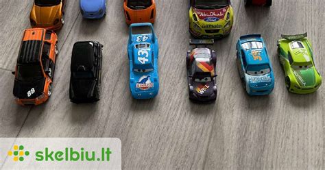 Įvairūs vaikiškų mašinėlių modeliai