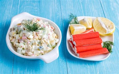Įvairūs krabų lazdelėms skirti ingredientai