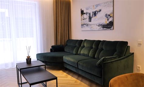 interjeras socialinės globos namuose su patogiais baldais ir relaksacijos zonomis