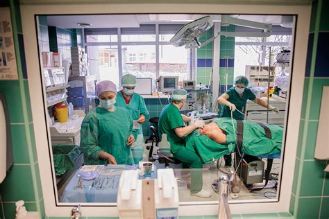 Bendras medicininės įrangos vaizdas
