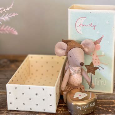 Dantukų fėja ir Pelytė