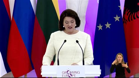 Infografika: Priežastys, darančios įtaką gimstamumui